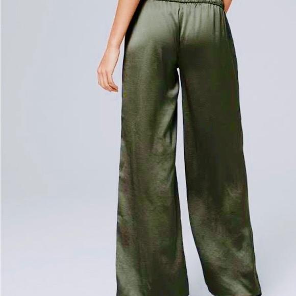 White House Black Market Pants - NWT White House Black Market Wide Leg Forever Olive Green Satin Pants Sz Medium